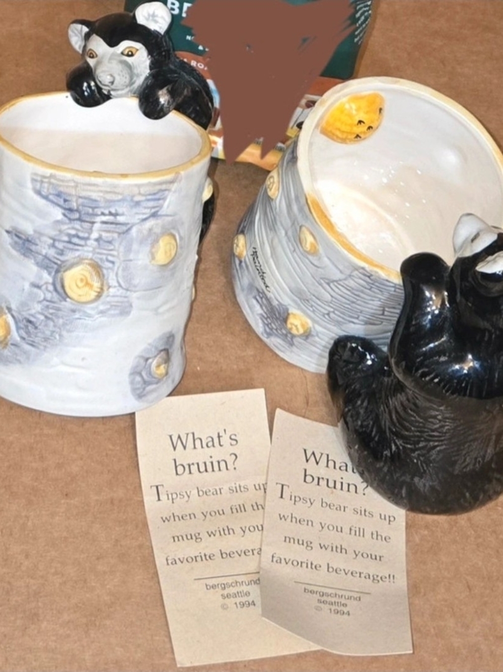 Rare - Bergschenrd Tipsy Bear Ceramic Mug Set - Black and Cream